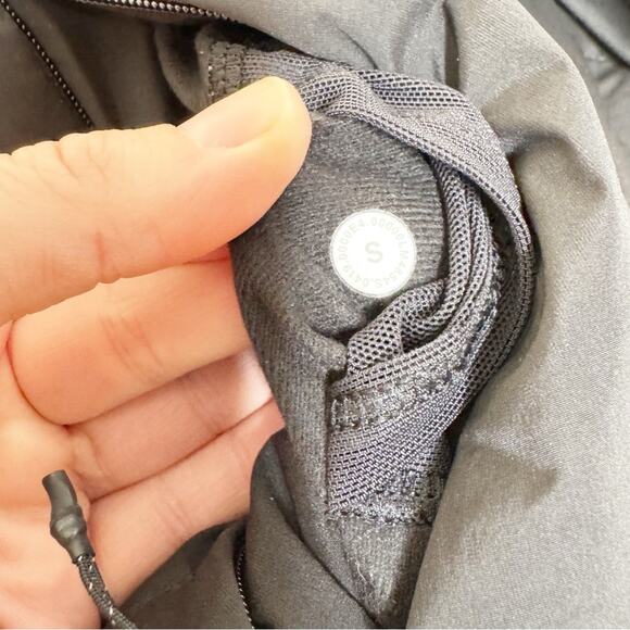 Lululemon Down For It All Hoodie Down Jacket Black Size S - Picture 14 of 16